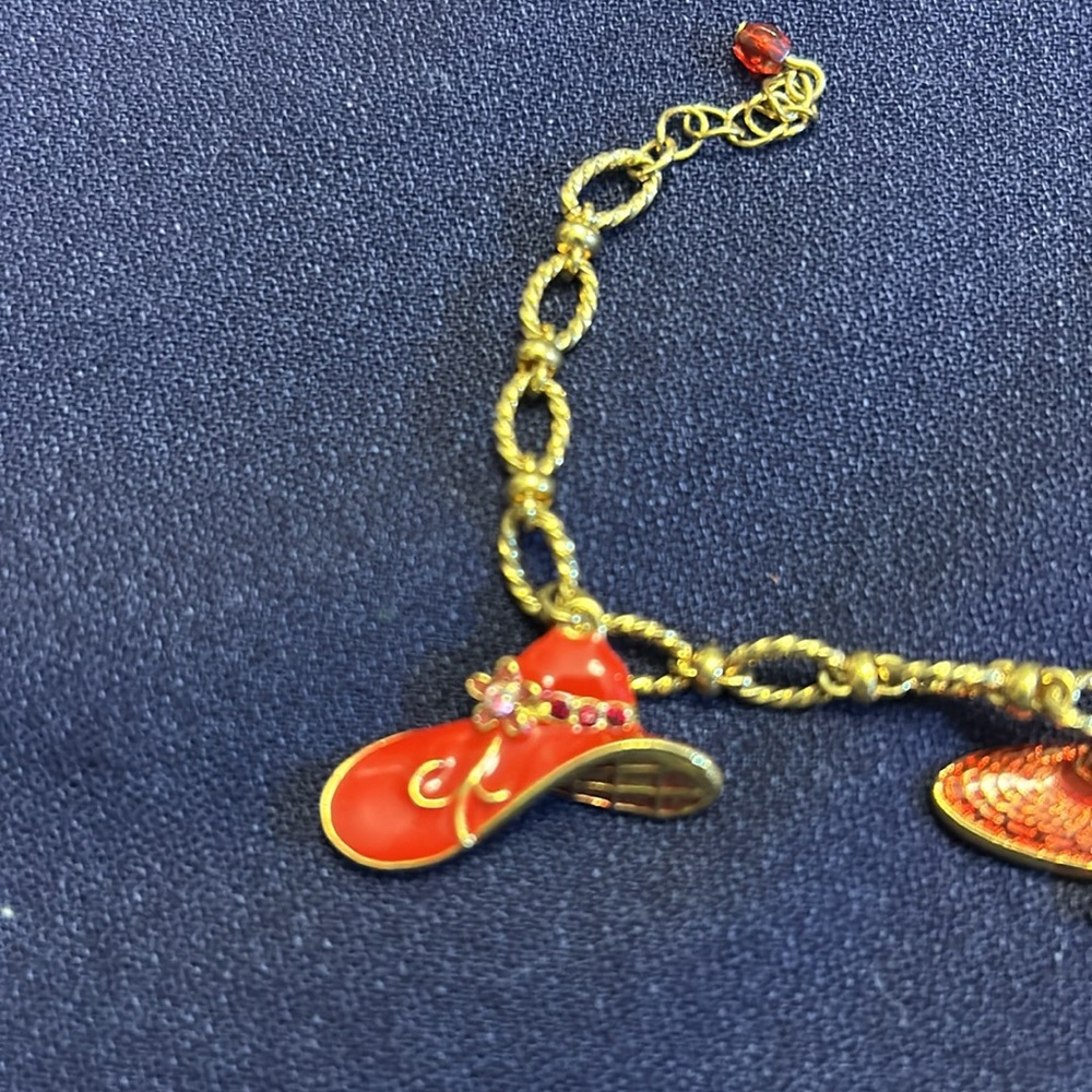 Avon Red Hat Society Gold Tone Charm Link Bracelet Lobster Close 7.5" - Picture 3 of 5